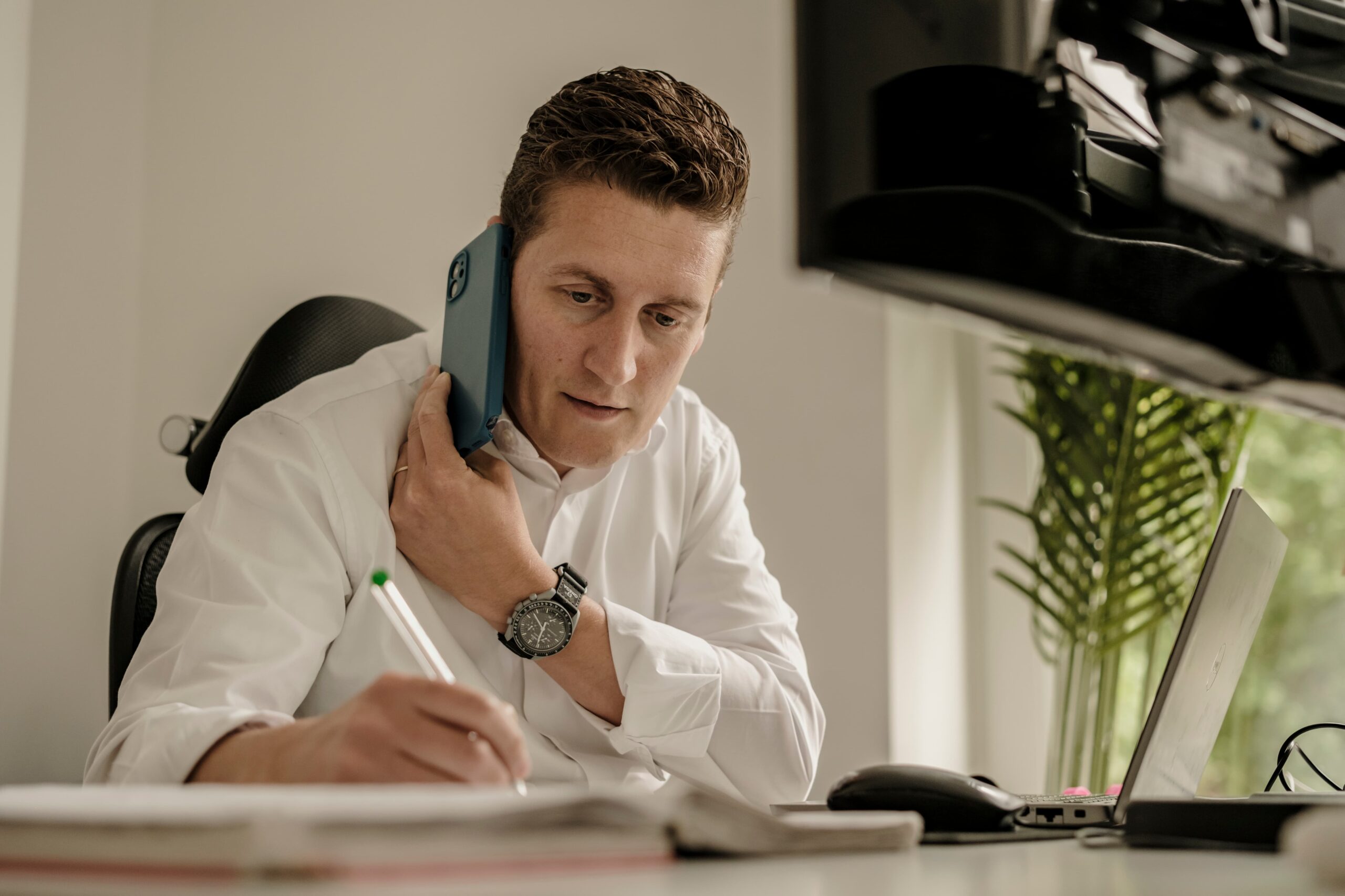 Equivo consultant providing advice to a landlord on a CRAR case